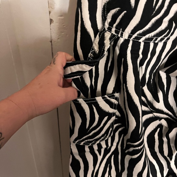 BDG Urban Outfitters Zebra Print Jeans - Picture 6 of 6